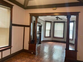 7033 S Emerald Ave in Chicago, IL - Building Photo - Building Photo