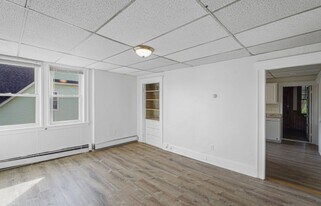 112 West St in Worcester, MA - Building Photo