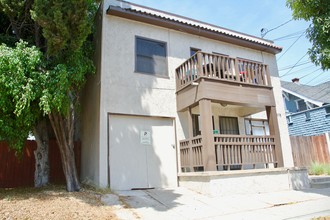 515 W 8th St in Long Beach, CA - Building Photo - Building Photo