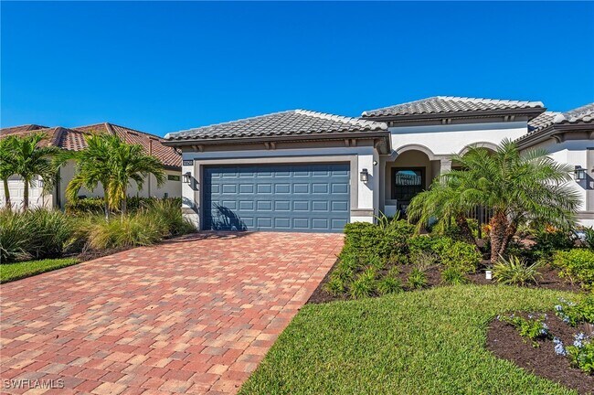 12250 Canal Grande Dr in Ft. Myers, FL - Building Photo - Building Photo