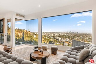 8425 Hillside Ave in Los Angeles, CA - Building Photo - Building Photo