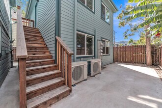 1226 E St, Unit C in Sacramento, CA - Building Photo - Building Photo