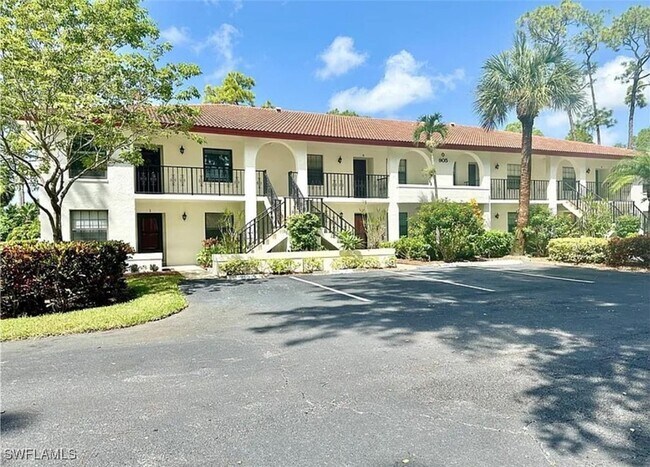 905 Augusta Blvd