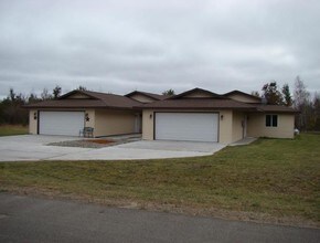 8879-8894 Stonewood Ct in Brainerd, MN - Building Photo - Building Photo