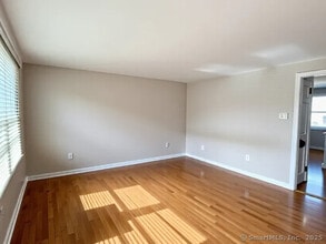 13 Garland Dr in Glastonbury, CT - Building Photo - Building Photo