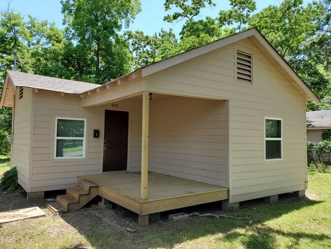 property at 4247 Rightway Ave