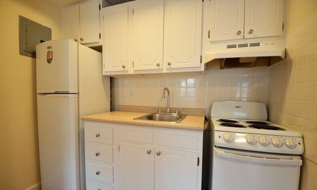 168 N Beacon St in Boston, MA - Building Photo - Building Photo