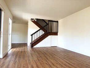 14240 SW 94th Cir Ln in Miami, FL - Building Photo - Building Photo