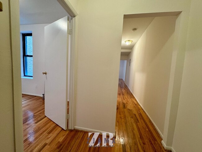 392 E 4th St in Brooklyn, NY - Building Photo - Building Photo