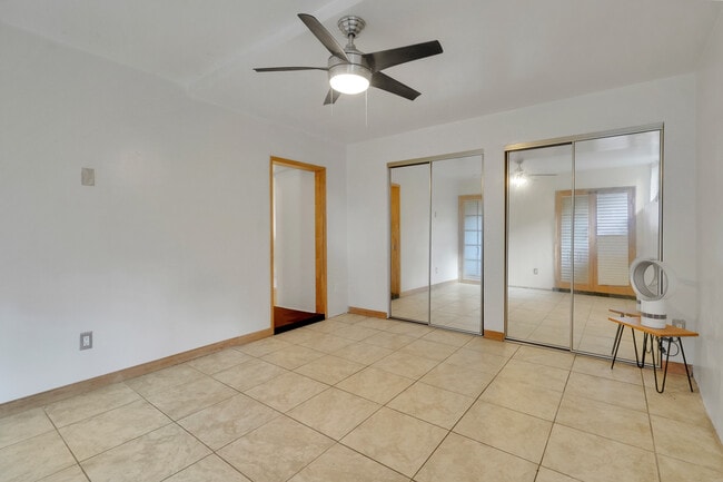 3734 Buena Park Dr in Studio City, CA - Building Photo - Building Photo