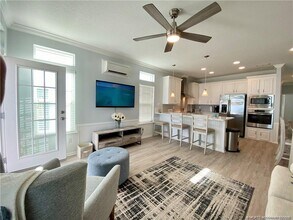 18 NE Nautical Pl in Jensen Beach, FL - Building Photo - Building Photo