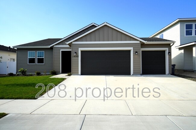 property at 14561 Pne Knl St