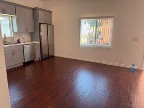 7747 Valmont St in Los Angeles, CA - Building Photo - Building Photo
