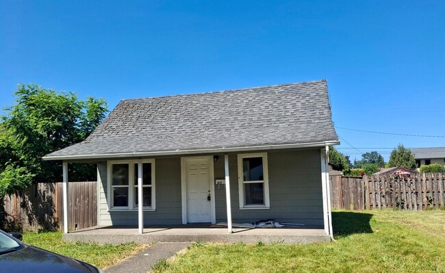 property at 1211 G St