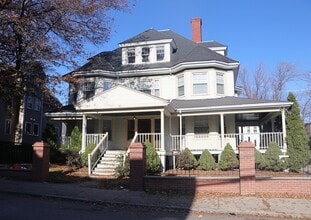 14 Gardner St, Unit 2R in Boston, MA - Foto de edificio - Building Photo