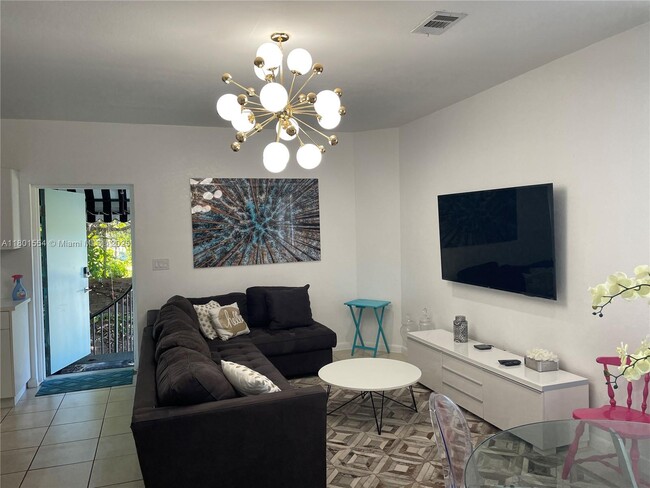 4615 N Miami Ave in Miami, FL - Building Photo - Building Photo