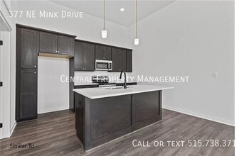 377 NE Mink Dr in Waukee, IA - Building Photo - Building Photo