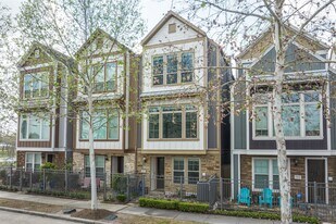 1818 Dennis St in Houston, TX - Building Photo