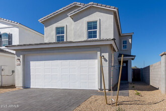 1564 N Pueblo Dr in Apache Junction, AZ - Building Photo - Building Photo