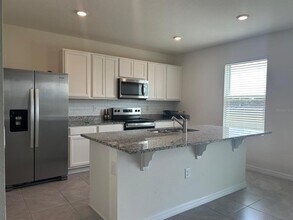 3841 Royal Azalea Wy in Sanford, FL - Building Photo - Building Photo