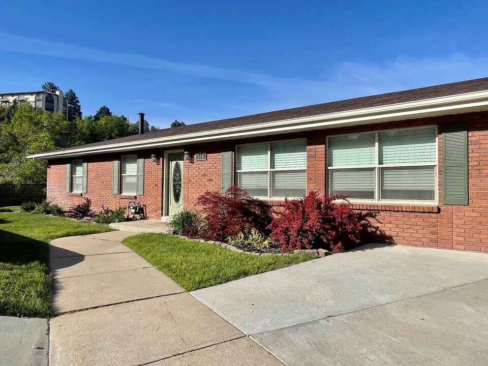 650 Oak Dr in North Salt Lake, UT - Building Photo