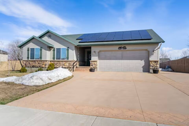 156 400 N in Kamas, UT - Building Photo