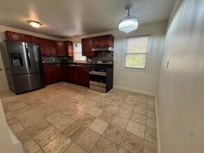 37 Elizabeth Ann Dr in New Haven, CT - Building Photo - Building Photo