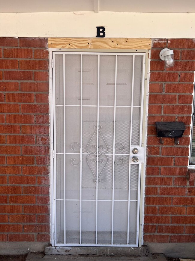 540 Cardenas Dr SE in Albuquerque, NM - Foto de edificio - Building Photo