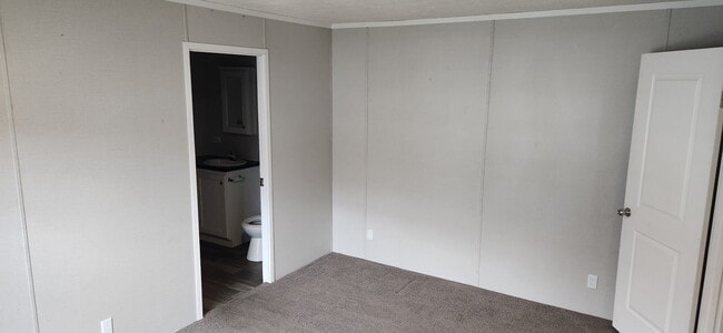 2401 Pajot Rd in Kawkawlin, MI - Building Photo - Building Photo