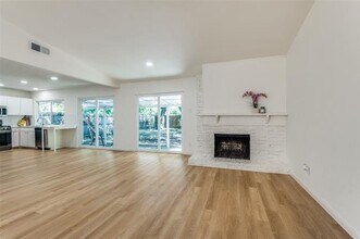 2023 Brentwood Ln in Carrollton, TX - Building Photo - Building Photo