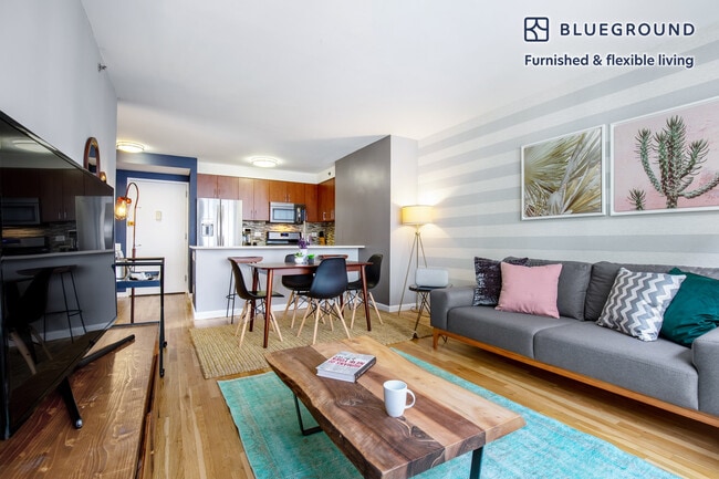 120 W 21st St in New York, NY - Building Photo - Building Photo