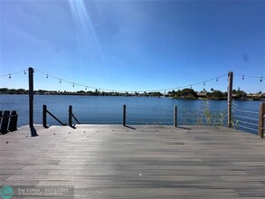 5605 SW 24th Ave in Fort Lauderdale, FL - Building Photo - Building Photo