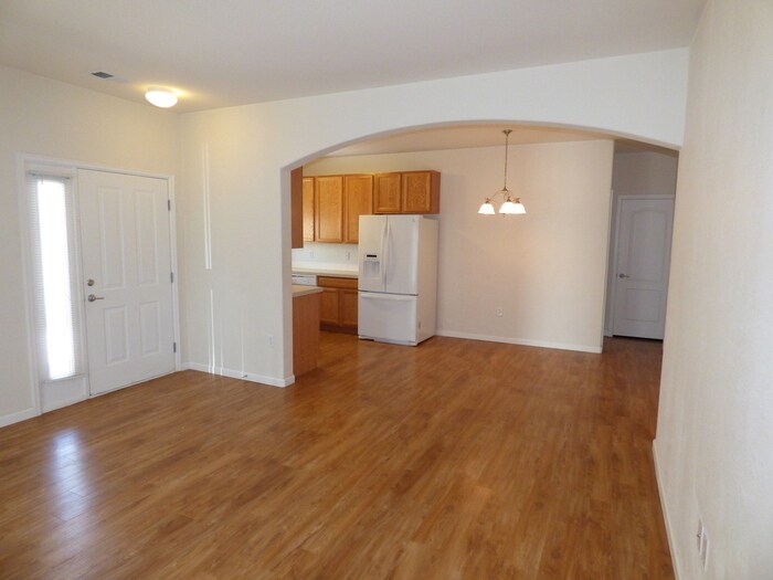 4675 Hahns Peak Dr in Loveland, CO - Building Photo