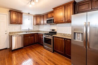 6 N Decker Ave in Baltimore, MD - Building Photo - Building Photo