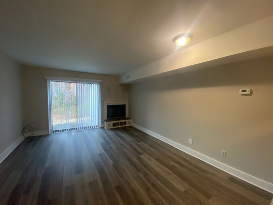304 Wheel Hollow Trail in Sanford, NC - Building Photo