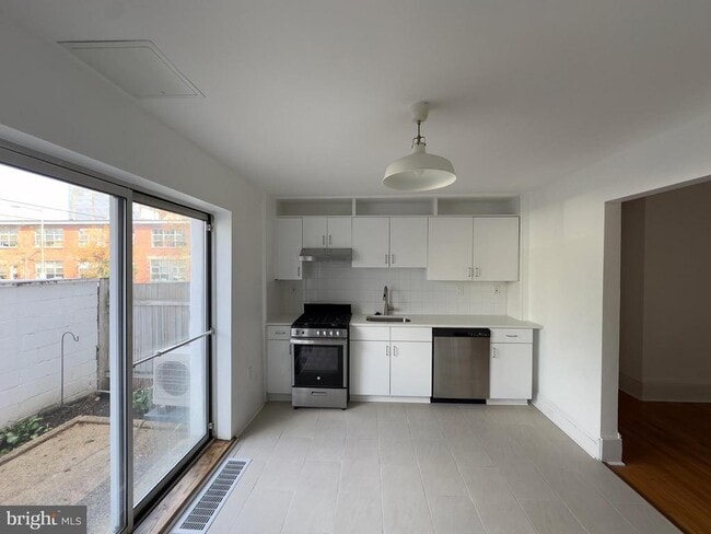 property at 504 S 25th St
