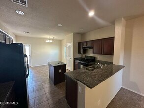 14649 Friesian Trail in El Paso, TX - Building Photo - Building Photo