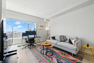 899 Pine St in San Francisco, CA - Building Photo