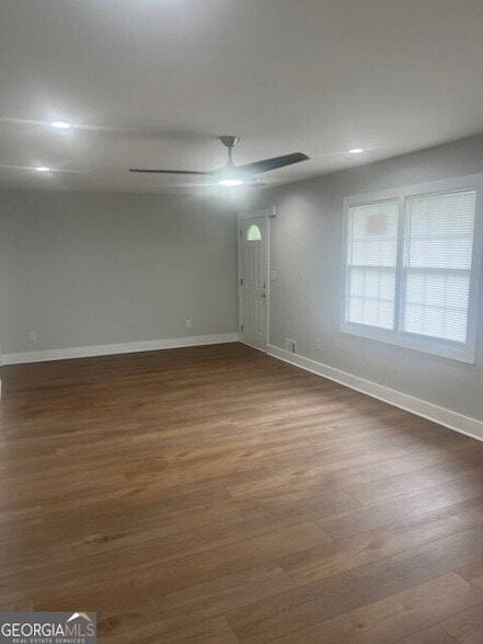 635 Birchwood Ln SW in Marietta, GA - Foto de edificio - Building Photo