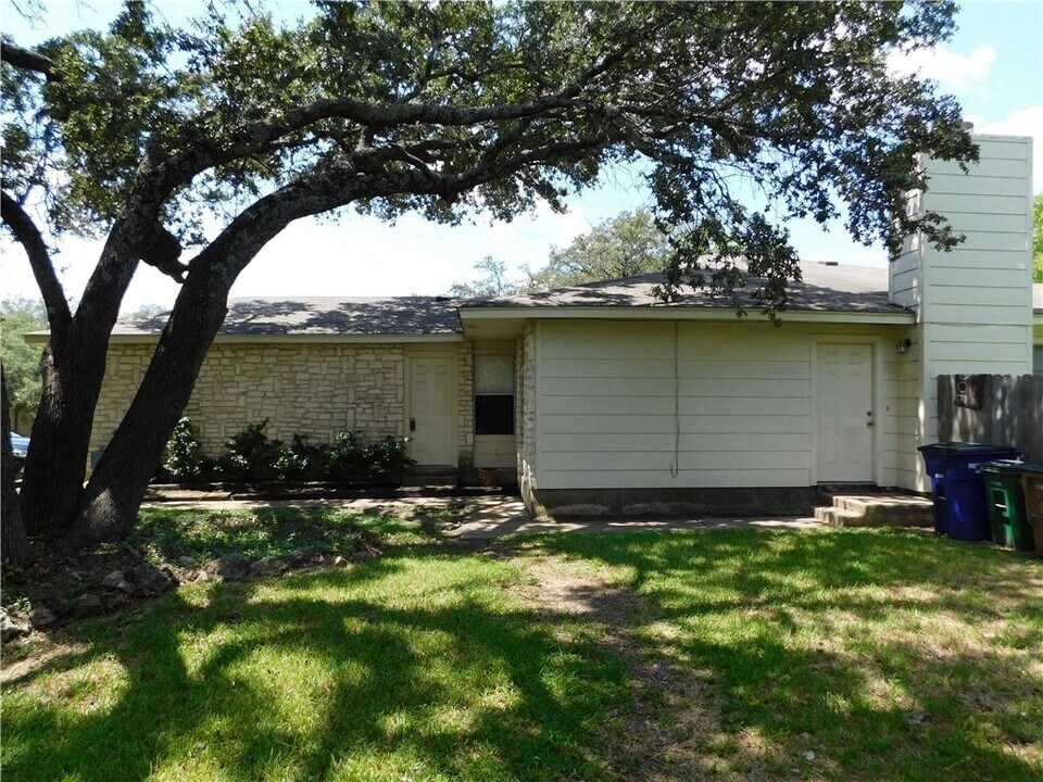 11609 Castle Rock Ct in Austin, TX - Foto de edificio