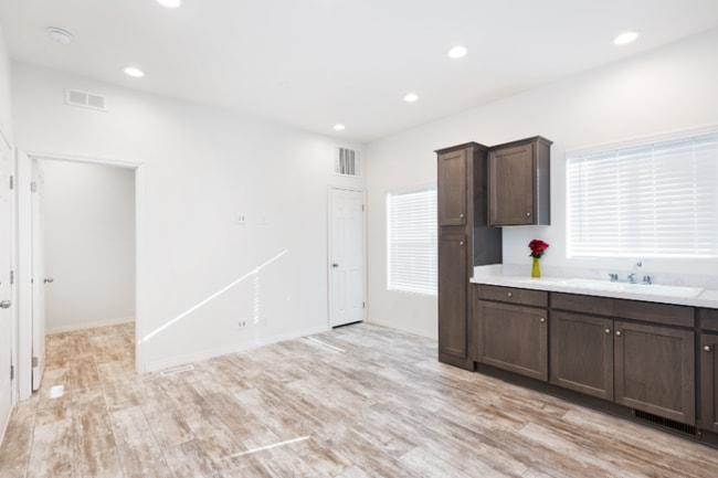 35312 Santa Fe St in Daggett, CA - Building Photo - Building Photo