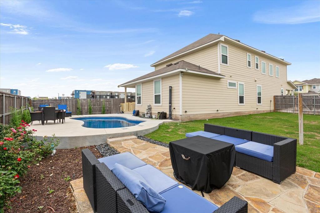 5001 Black Onyx Dr in Jarrell, TX - Building Photo