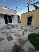 7216 Waring Ave in Los Angeles, CA - Foto de edificio - Building Photo
