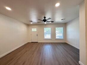 3220 N 24th St in Waco, TX - Building Photo - Building Photo