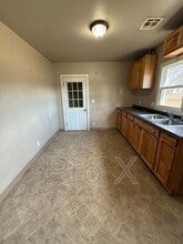 308 W 10th St in Lamar, MO - Building Photo - Building Photo