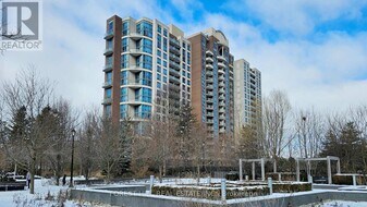 233 Beecroft Rd in Toronto, ON - Building Photo