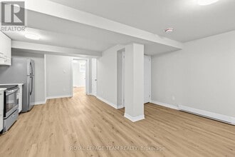 1420 Hayes St in Ottawa, ON - Building Photo - Building Photo