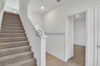 25443 Parklane Dr in Hayward, CA - Building Photo - Building Photo