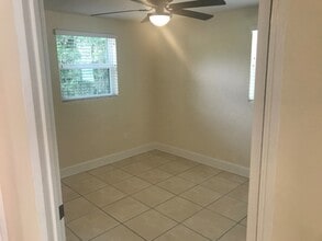 911 SW 5th Ave in Gainesville, FL - Building Photo - Building Photo