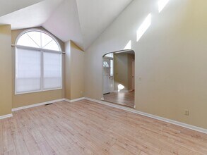 13929 Southeast 155th Place in Renton, WA - Building Photo - Building Photo